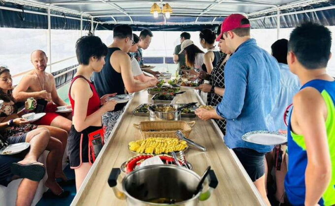 Phuket : Twilight Sea Canoe Tour With Glowing Plankton - Exploring Panak Island