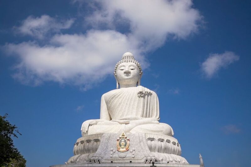 Phuket: Wat Chalong, Viewpoint, and Old Town Guided Tour - Exploring Wat Chalong