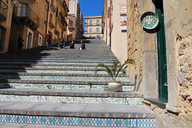 Piazza Armerina and Caltagirone with wine tasting and lunch in the winery - The Sum Up