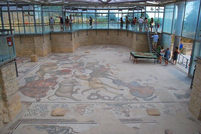 Piazza Armerina and Caltagirone with wine tasting and lunch in the winery - FAQ