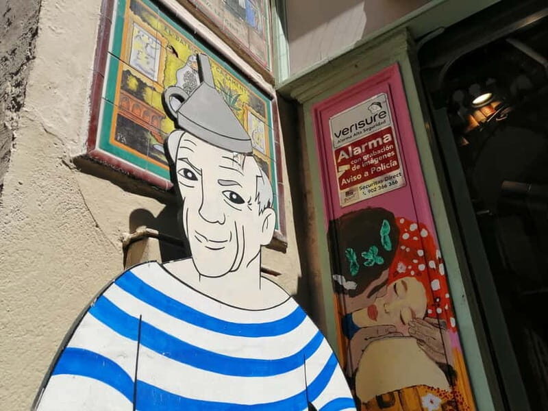 Picasso Museum, Walking Tour & Optional Wine Tasting Upgrade - Key Points