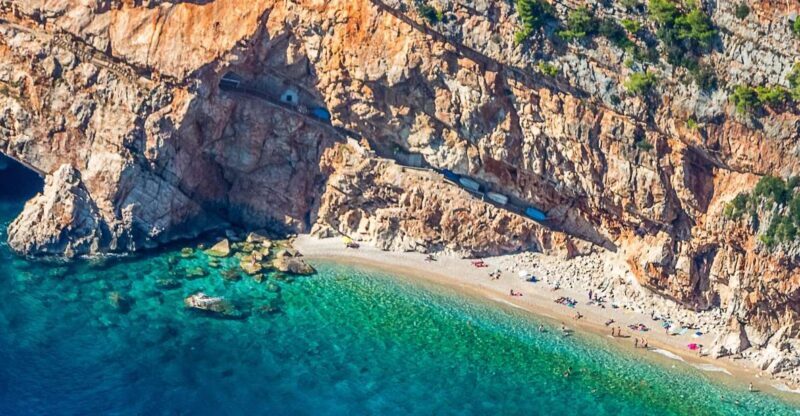 Picnic on hidden paradise beach - Key Points