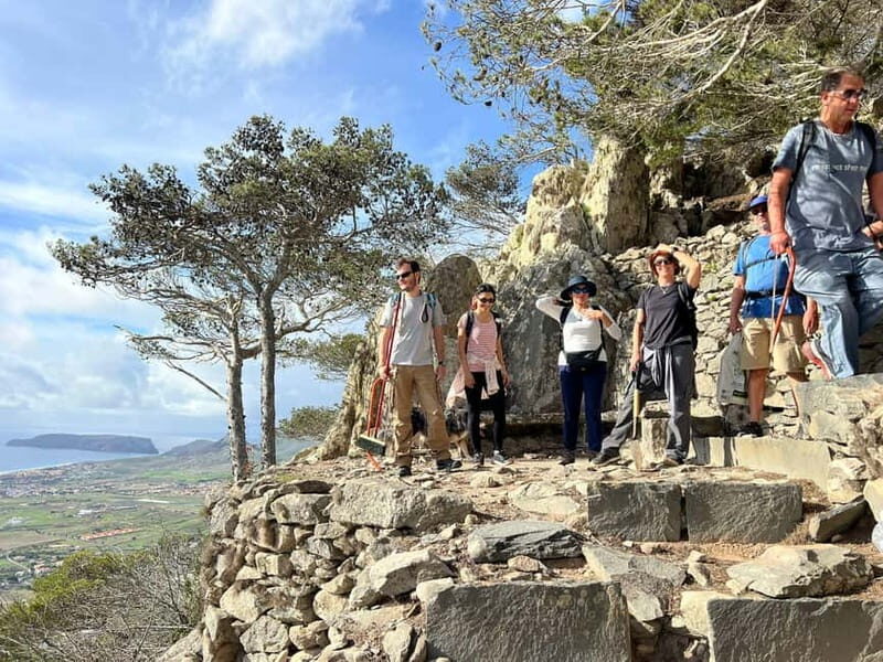 Pico Castelo & Pico Facho Vereda: Walk with Spectacular View - Introduction: An Authentic Walk with Stunning Views