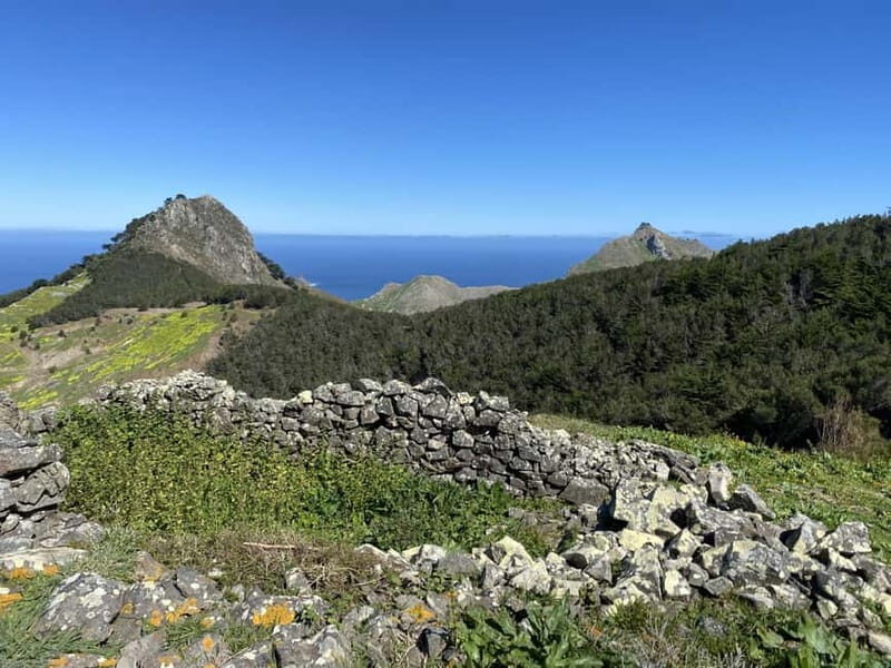 Pico Castelo & Pico Facho Vereda: Walk with Spectacular View - Analyzing the Value