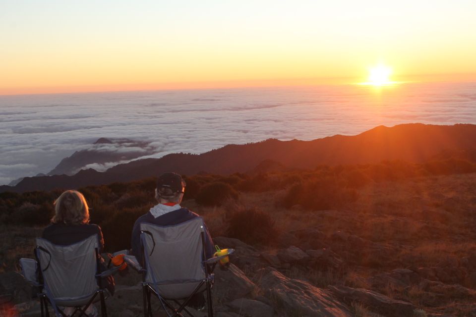 Pico Do Arieiro: Private 4x4 Sunrise Trip With Hot Drinks - Booking and Cancellation
