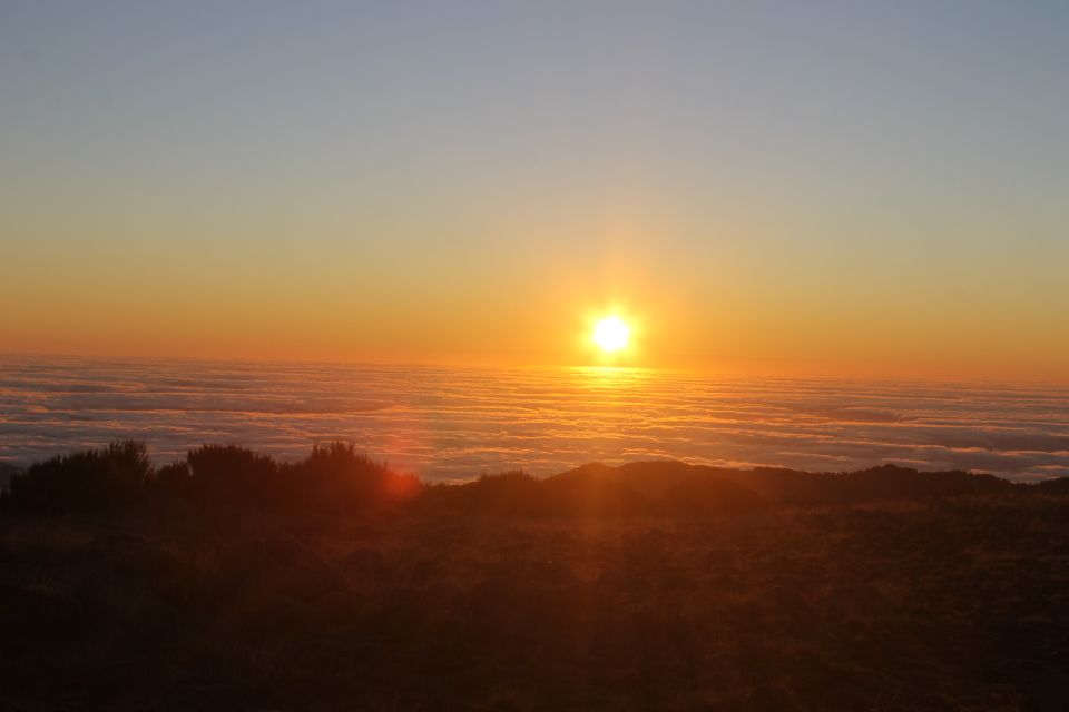 Pico Do Arieiro: Private 4x4 Sunrise Trip With Hot Drinks - Sunrise at the Peak