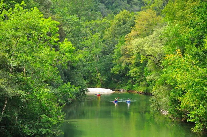 Picos de Europa: Descent of the Cares River by canoe, with guide - Key Points