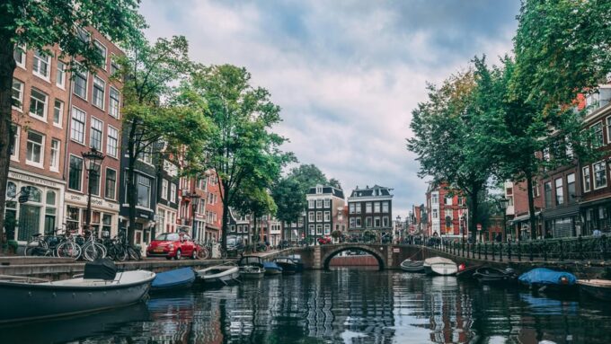 Picture Perfect Amsterdam: A Photo Tour Experience - Important Information to Know