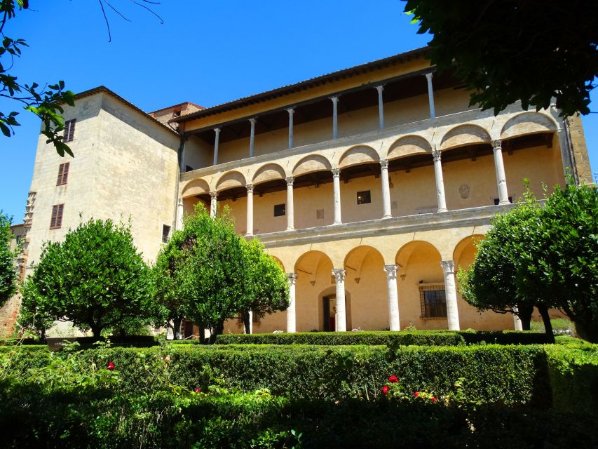 Pienza: Private Walking Tour in the Heart of Tuscany - Pienza Cathedral and Pozzo Dei Cani