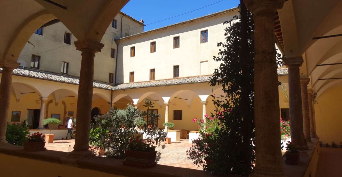 Pienza: Private Walking Tour in the Heart of Tuscany - Exploring Historic Pienza