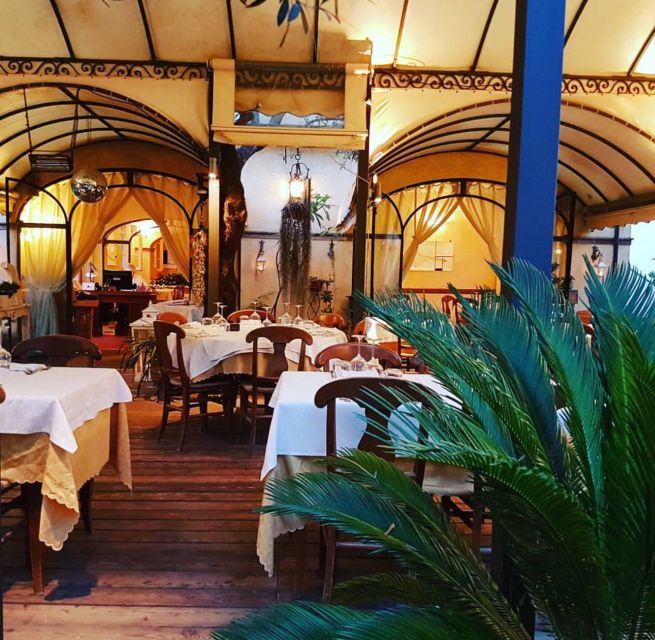 PIETRASANTA: OLIVE OIL, FOOD AND WINE TASTING - Tasting Artisanal Delicacies