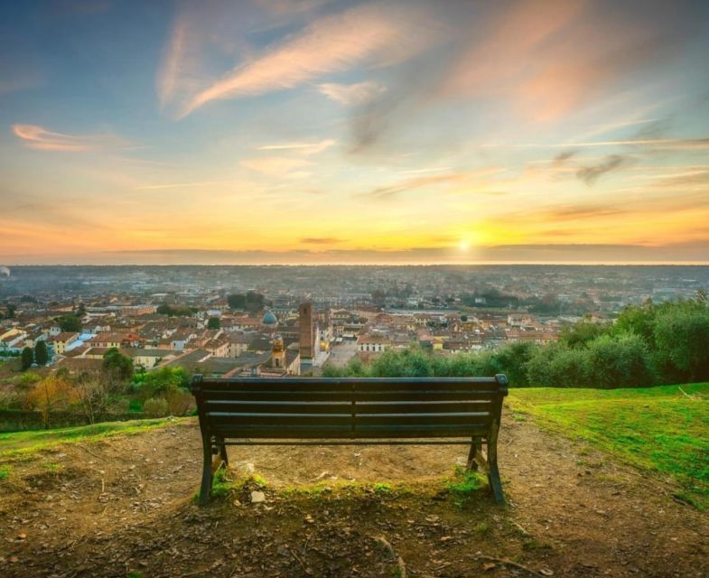 Pietrasanta: SIGHTSEEN TOUR WITH PRIVATE PHOTOGRAPHER - Booking and Cancellation