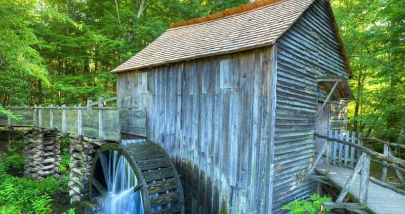 Pigeon Forge: Cades Cove Tour in a Pink Panorama Van - Key Points