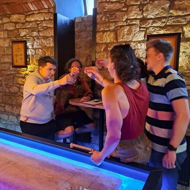 Ping pong or shuffleboard for up to 6 players - A Closer Look at the Experience