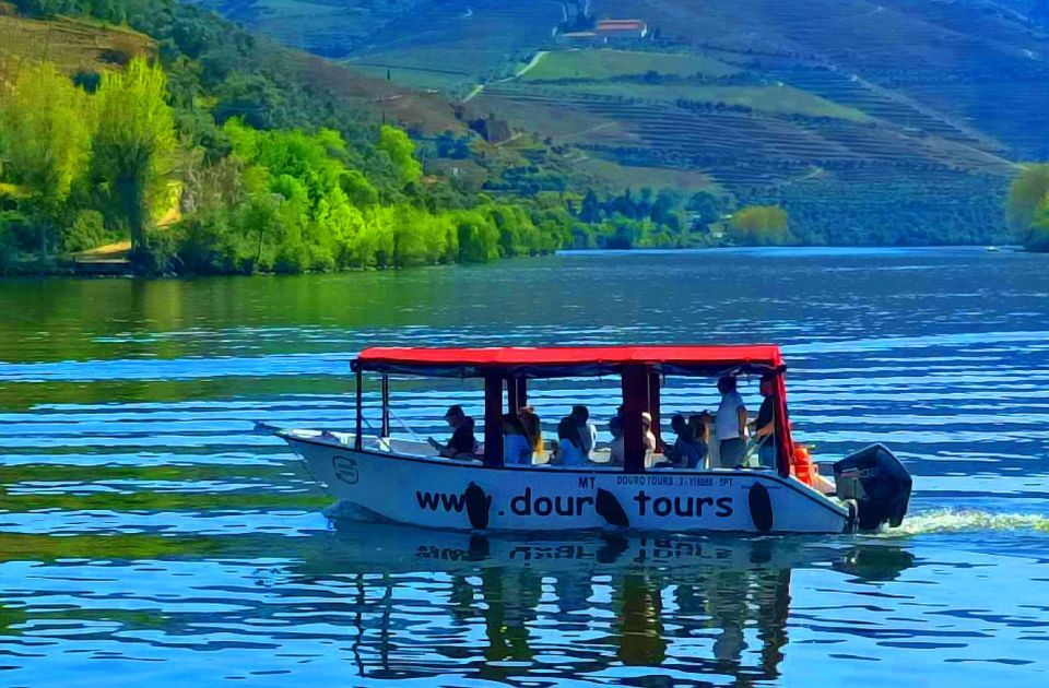 Pinhão: Douro River 1H Boat Trip With Port Wine - What to Expect on Board
