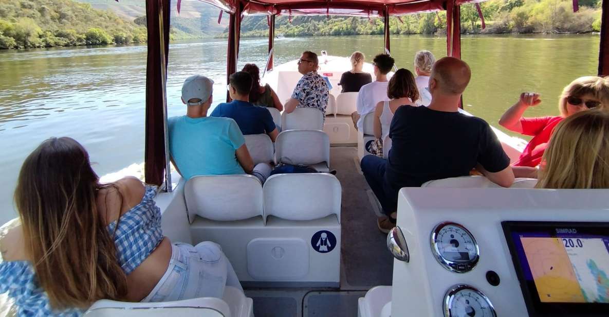 Pinhão: Douro River 1H Boat Trip With Port Wine - Safety Features of the Boat