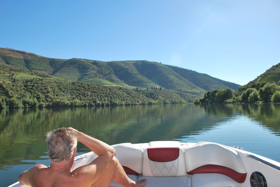 Pinhão: River Douro Speedboat Tour With Water Sports - Exploring the Douro Valley