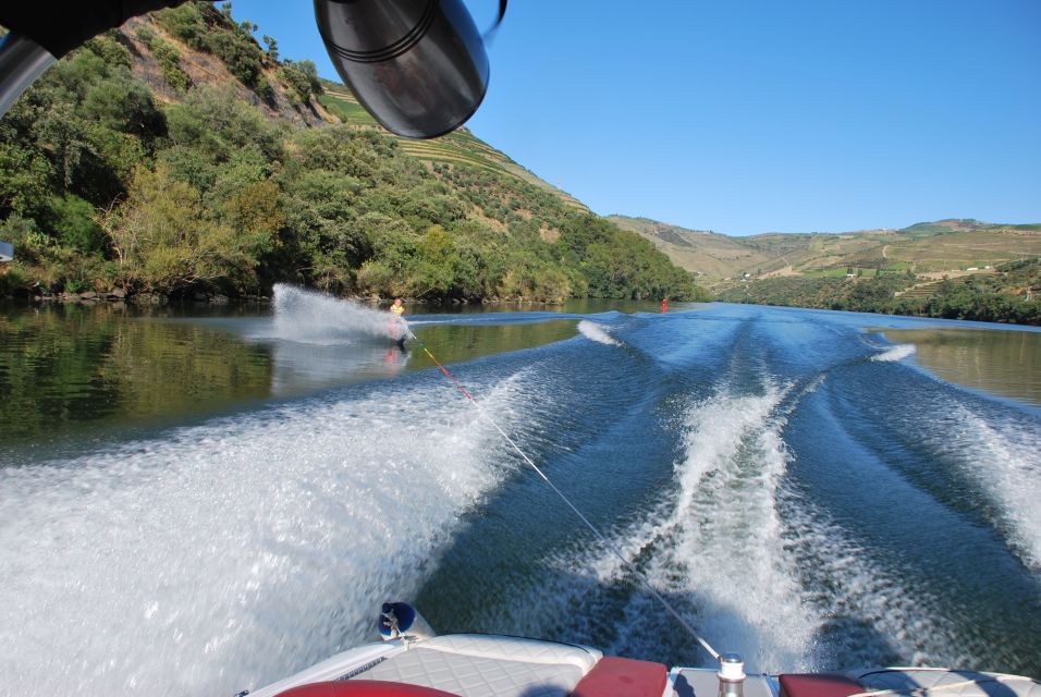 Pinhão: River Douro Speedboat Tour With Water Sports - Boat Specifications and Features