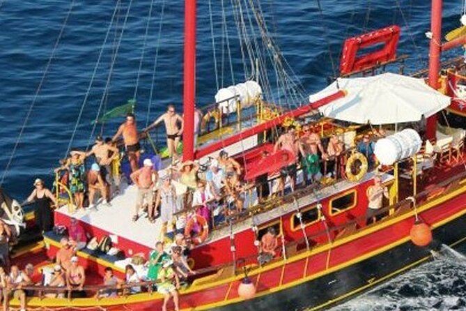 PIRATE BOAT 4.5h With Transfer & Lunch From Hersonissos CRETE - Food and Dining Options