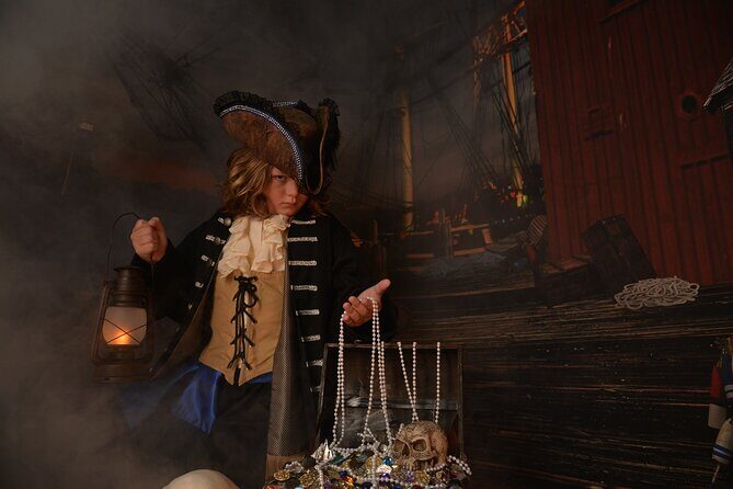 Pirate Costume Photo Shoot - What to Expect from Your Pirate Photo Shoot