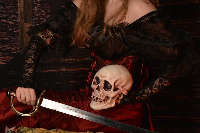 Pirate Costume Photo Shoot - FAQ