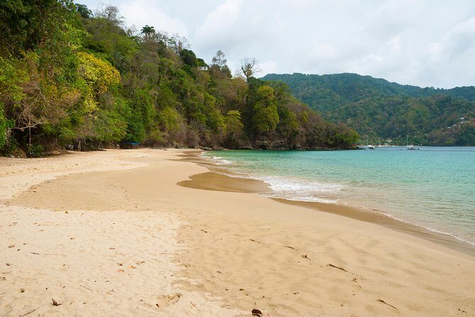 Pirate's Bay Day Trip with Lunch - FAQ