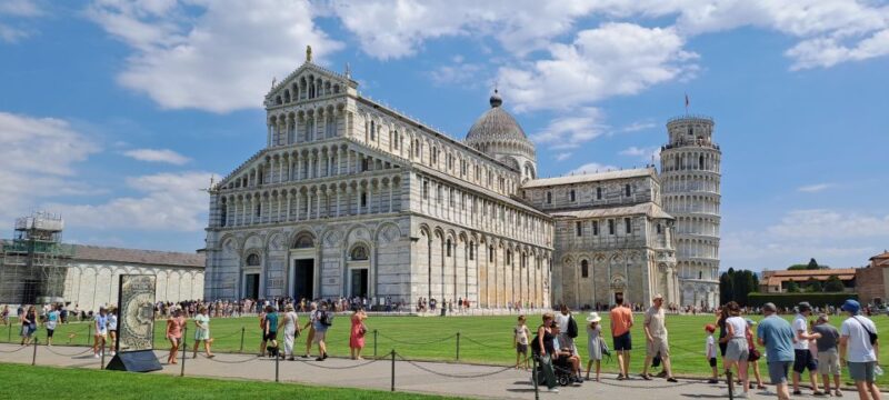 Pisa: 2-Hour Walking Tour - Discovering Local Districts