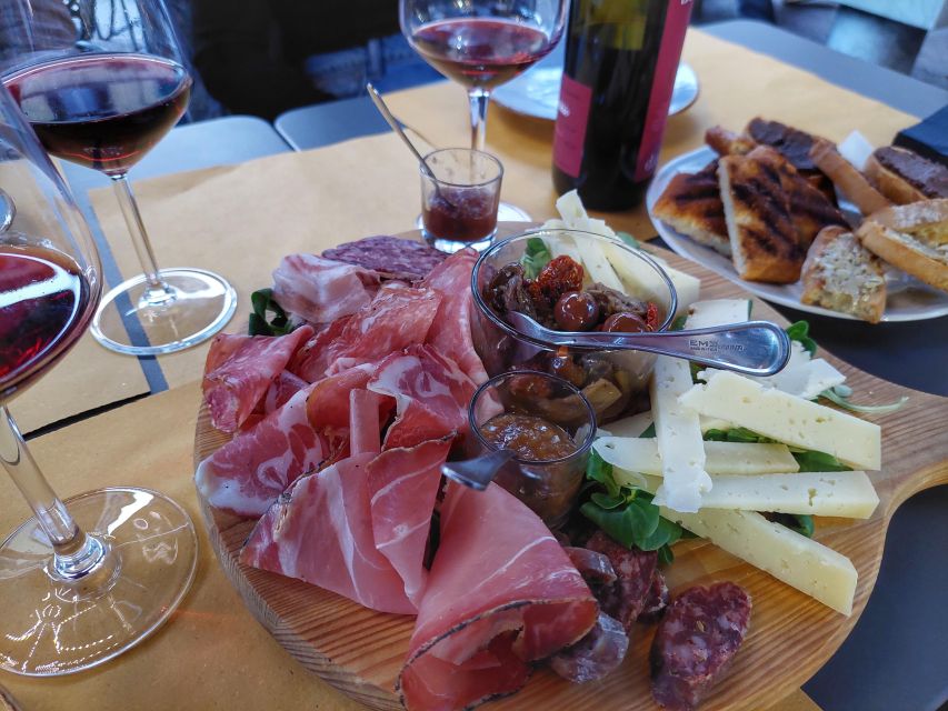 Pisa: Authentic Food & Wine Tour With a Sommelier - Key Points