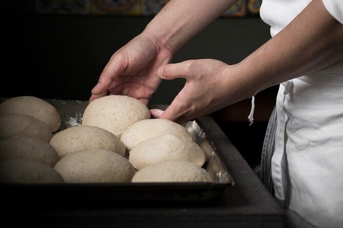 Pizza Making Private Class With Wine Tasting - Meeting Location and Transportation