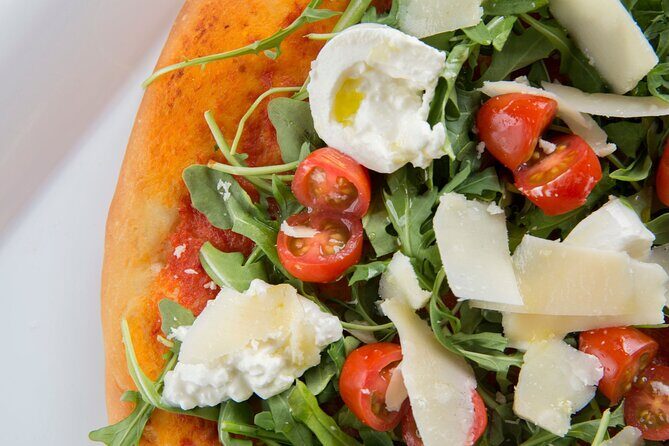 Pizza Making + Wine Tasting in a Tuscan Vineyard (4-Course Meal) - A Closer Look at the Experience