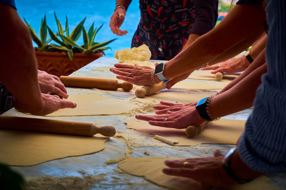 Pizza pasta e sorrento traditional cuisine 100% hands on - A Closer Look at the Itinerary