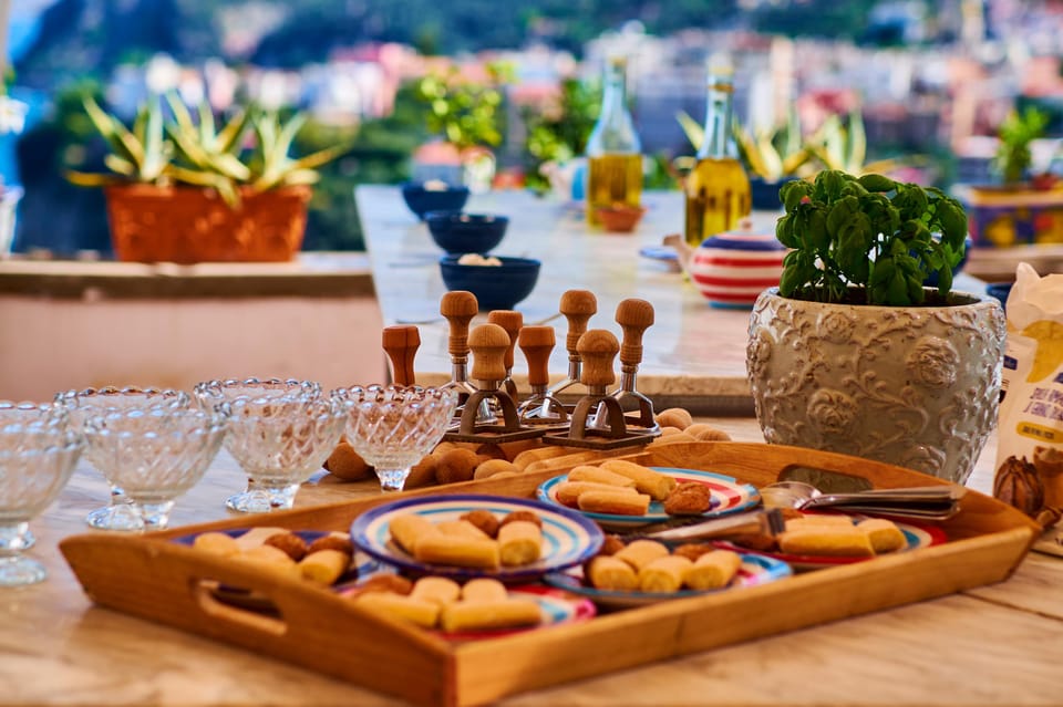 Pizza pasta e sorrento traditional cuisine 100% hands on - Who Should Consider This Tour?