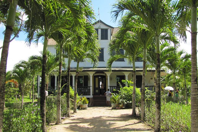 Plantaadje' Wetland Bicycle Tour - Included Amenities