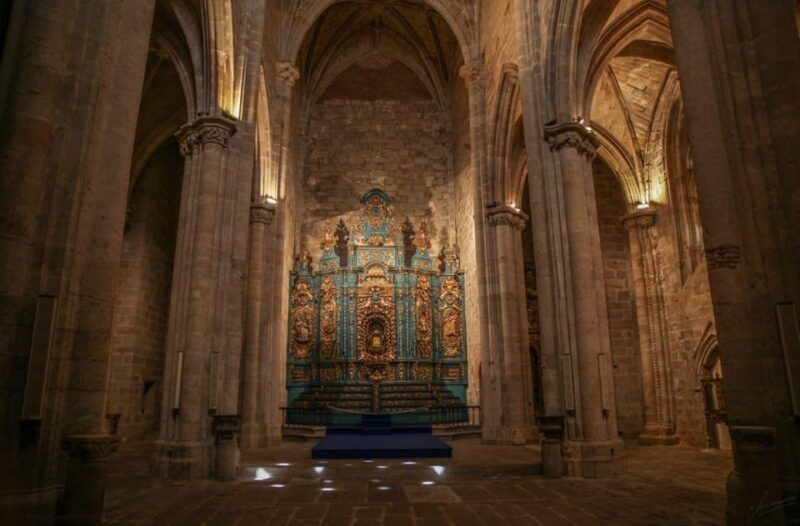 Plasencia: Cathedral Visit and City Highlights Guided Tour - Who Should Consider This Tour?