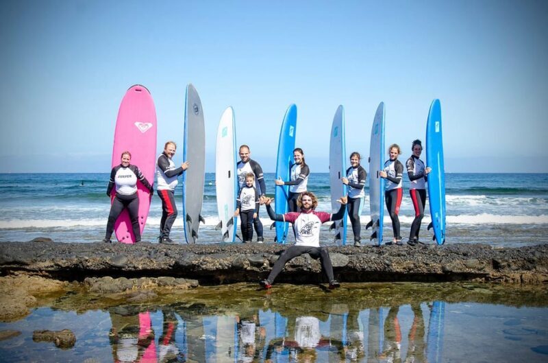 Playa de las Américas : Group Surf Lesson - What’s Included and What’s Not
