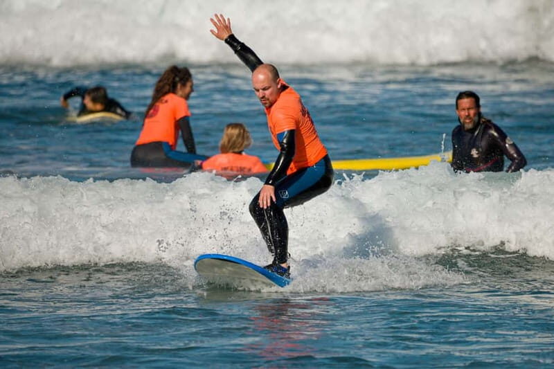 Playa de las Americas: lezione di surf con tutto incluso - Un’introduzione al surf a Playa de las Américas