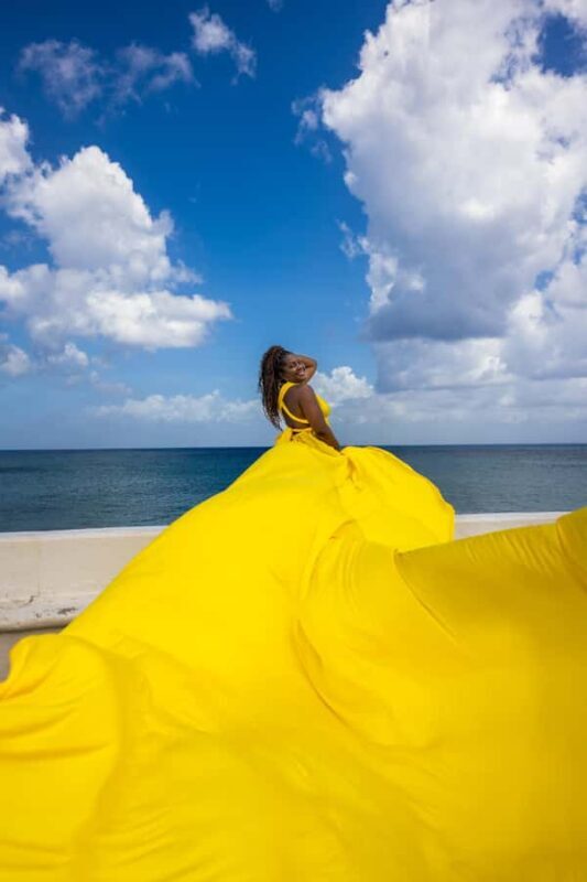 Playa del carmen: Flying dress walking tour with local guide - Who Should Consider This Experience?