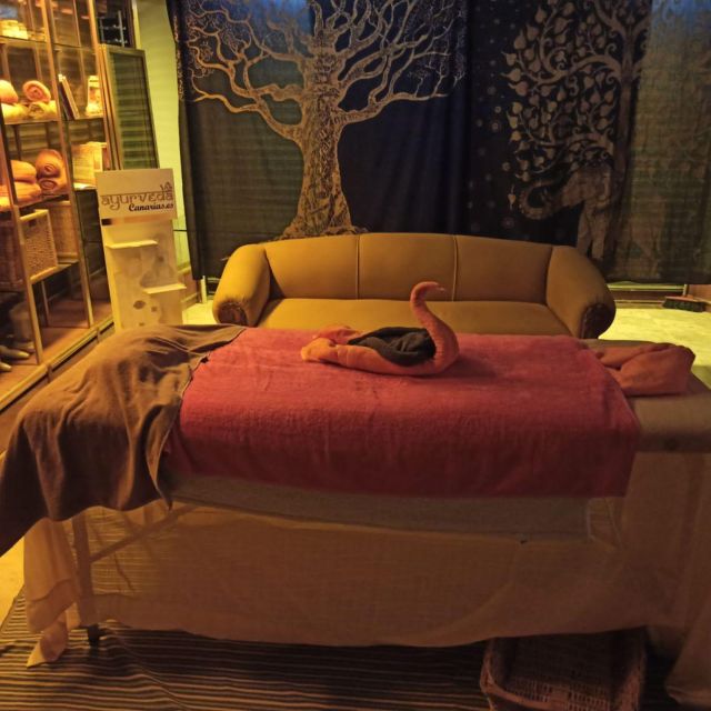 Playa Del Inglés: Abhyanga Full Body Massage - Booking Details