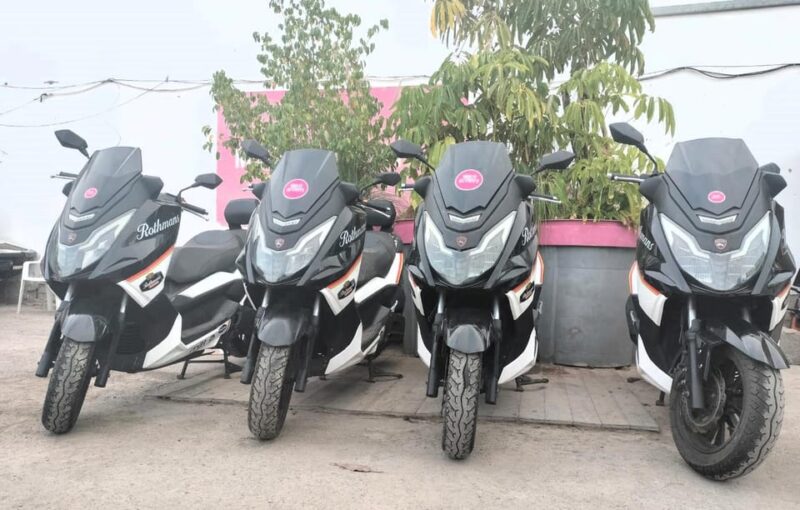 PLAYA DEL INGLES: XL MAXISCOOTER 125 DAY RENTAL - DEPOSIT - Scooter Information