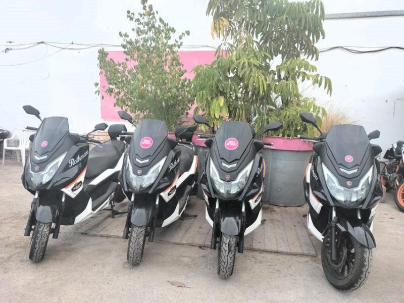 PLAYA DEL INGLES: XL MAXISCOOTER 125 DAY RENTAL - DEPOSIT - Licensing Requirements
