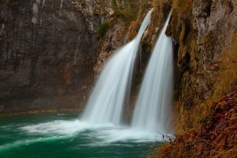 Plitvice Lakes Day Tour From Zagreb - Experience Highlights