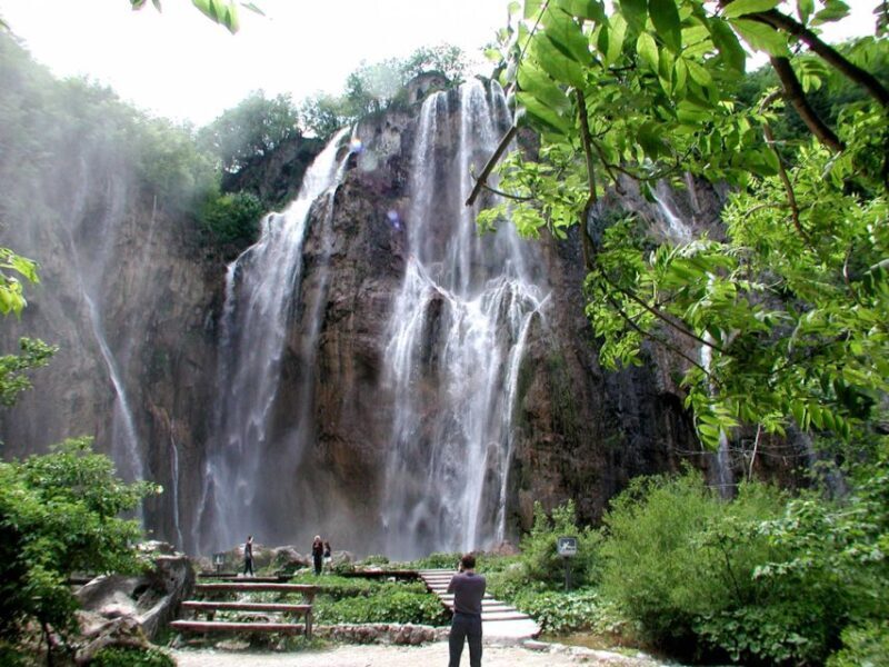 Plitvice Lakes National Park: Day Trip from Omi - Who Should Consider This Tour?