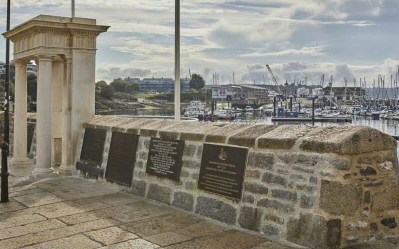 Plymouth: City Walking Tour & Exploration Game - Value and Practical Considerations