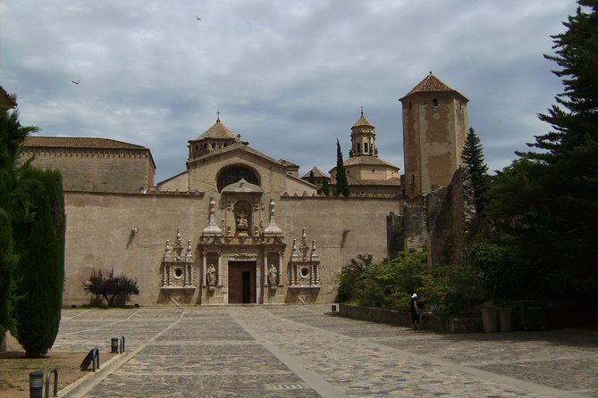 Poblet Igualada & Montserrat Private Tour - Hotel pick up from Salou/Tarragona - A Closer Look at the Tour Itinerary