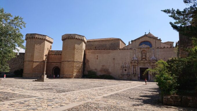 Poblet Monastery Tour - Taking in Catalan Culture Through 3D Presentation