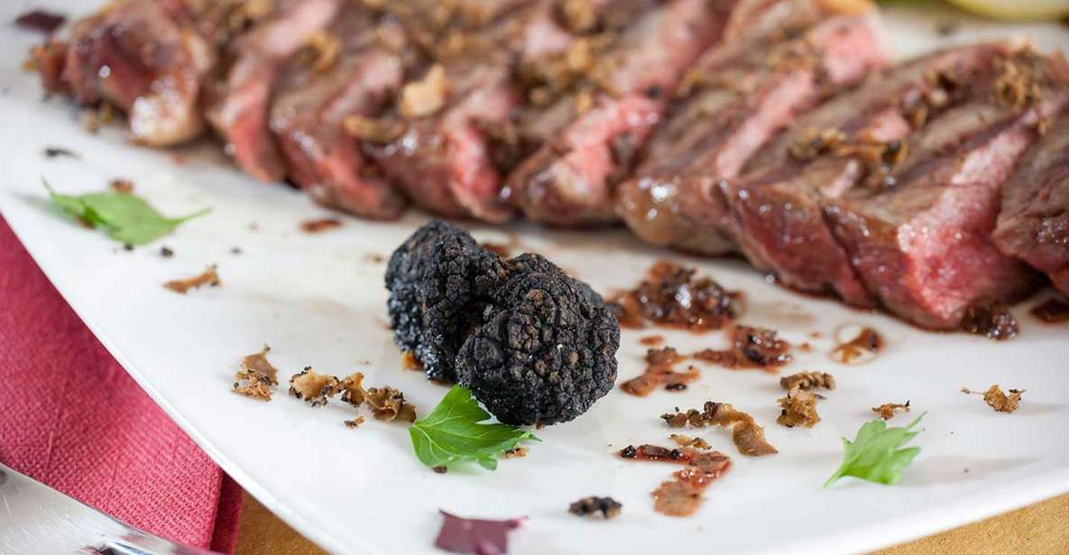 Poggibonsi: Fiorentina Steak Lunch and Wine Tasting - Savoring the Fiorentina Steak