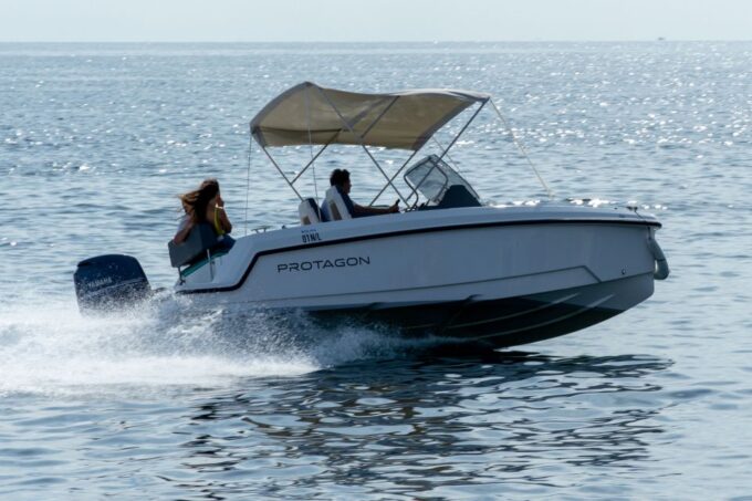 Polignano a Mare Caves and Grottos Tour by Boat With Spritz - Relaxing Atmosphere