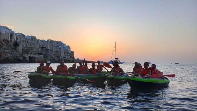 Polignano a Mare: Guided Tour of the Coast by Kayak - Languages Offered