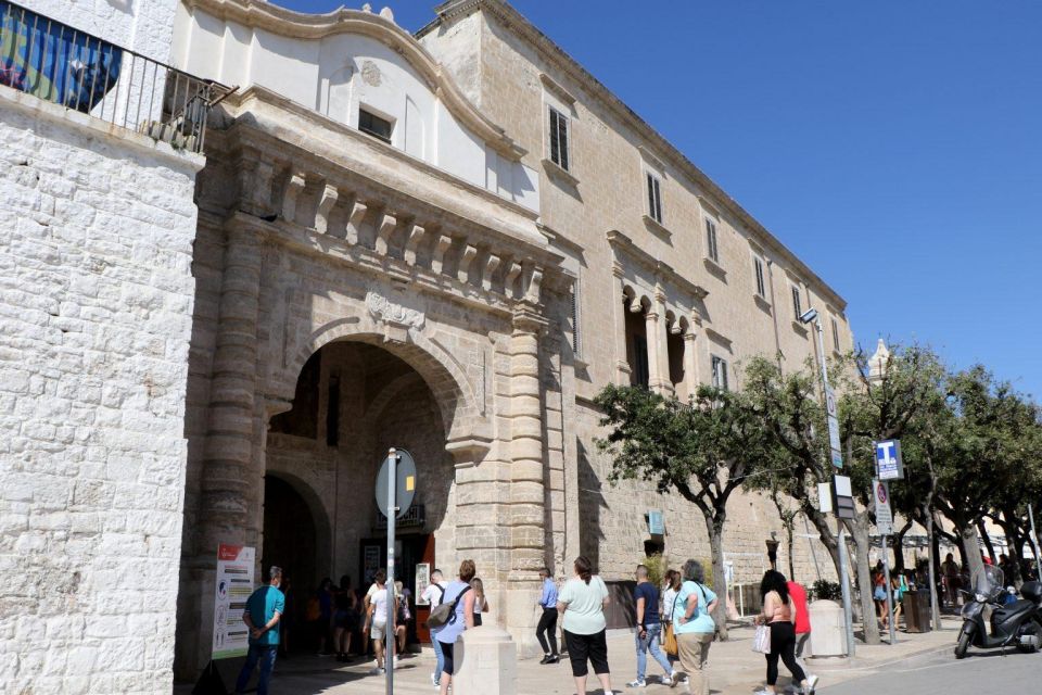 Polignano a Mare Highlights: Historical Walking Tour - Key Points