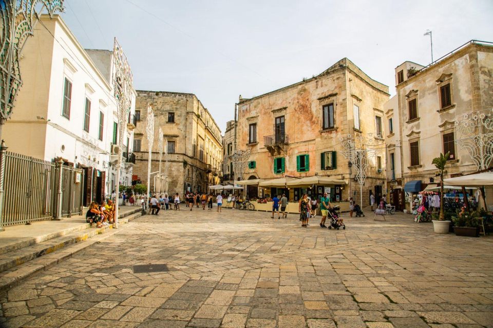 Polignano a Mare Highlights: Historical Walking Tour - Arco Marchesale